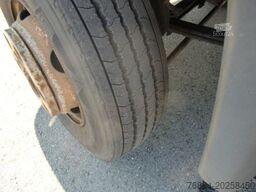 MAN LE 8.220 4X2 BL PLANENAUFBAU + ANHäNGER KOMPLETTZUG