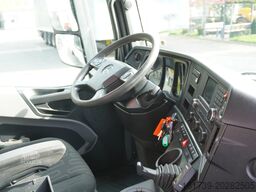 Mercedes-Benz Antos 2540 / Flatbed 15 EPAL/ Fassi F165