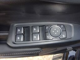 FORD Ranger XLT 4x4 DoKa AT Winterd. Streuer Schild