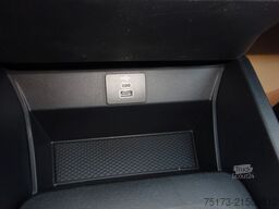 FORD Ranger XLT 4x4 DoKa AT Winterd. Streuer Schild