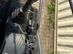 MECALAC MCL2 / Neuwertig / inkl. Schaufel