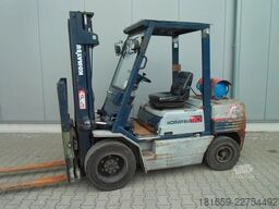 Treibgasstapler KOMATSU FG 30 T -11E