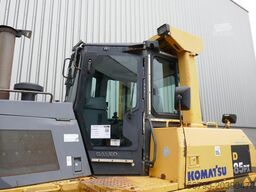 Komatsu D85PX-15