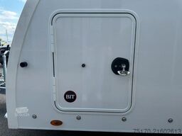 Brian James Race Sport / Länge: 5,03 m / 3.000 kg