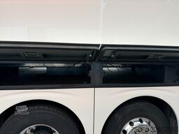 VOLVO 9900 HD, TOP