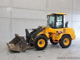 VOLVO L30G + Fork