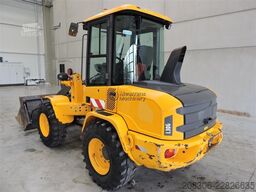 VOLVO L30G + Fork