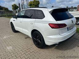 VW Touareg R-Line 4Motion