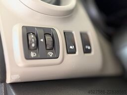 RENAULT Trafic Combi L1H1 Expression*9-SITZER*KLIMA*AHK