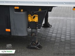 SCHMITZ CARGOBULL SKO FP 45 ThermoKing SLXi 300