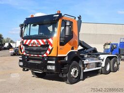 Iveco Trakker 360 +Waf 20t.hooklift