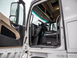MERCEDES ACTROS 1845 LS
