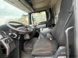 MAN 8.180 koffer Ladebordw.