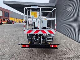 Nissan Cabstar 35.13 NT400 GSR B230T