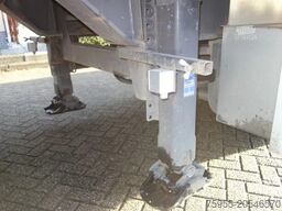 H&W 3asser met rongpotten,1X LIFTAXEL,1X STEERING AXEL