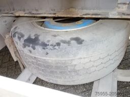 H&W 3asser met rongpotten,1X LIFTAXEL,1X STEERING AXEL