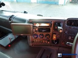 Scania P 400 8X2 RHD + Fassi F600