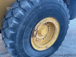 Volvo L110E Wheel Loader with Bucket WATCH VIDEO