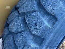 Volvo L110E Wheel Loader with Bucket WATCH VIDEO