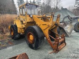 Volvo LM1240 wheel loader. WATCH VIDEO