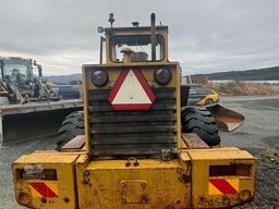 Volvo LM1240 wheel loader. WATCH VIDEO