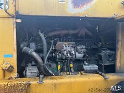 Volvo LM1240 wheel loader. WATCH VIDEO