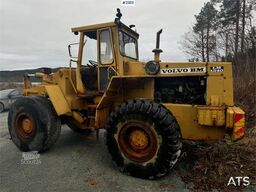Volvo LM1240 wheel loader. WATCH VIDEO