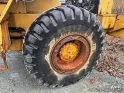 Volvo LM1240 wheel loader. WATCH VIDEO