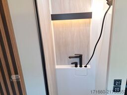 BÜRSTNER Signature SFT 7.1 180PS, AHK, SAT+TV, Markise