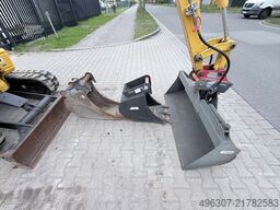 KOMATSU PC26 MR-3 + Löffel Packet  / TOP