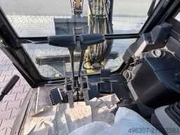 KOMATSU PC26 MR-3 + Löffel Packet / TOP