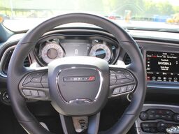Dodge Challenger R/T 5.7 V8 HEMI Performance PLUS