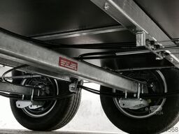 Variant 3516 B3 Maschinentransporter