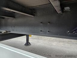 HUMBAUR HSA 2006 | SAF DISC |LIFT AXLE | GALVANISED STE...