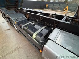 MAN TGX 35.480 8x4*4 BOX L=6900 mm