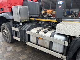 Mercedes-Benz Arocs 3240