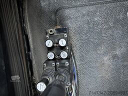 Mercedes-Benz Arocs 3240