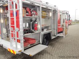 Mercedes-Benz 1325 godiva pump bomberos