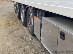 Ekeri T3-K 3 axle closed semi trailer w/ full side openi
