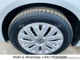 VOLKSWAGEN Golf VI Variant 1.6 TDI 77KW BlueMotion *AHK/AC