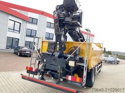 Mercedes-Benz Axor 1833 L 4x2 Axor 1833 L 4x2 mit Heckkran Hiab XS 133 K-2