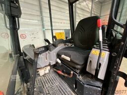 Kubota U 27-4