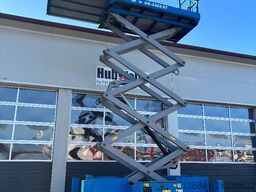 Genie GS 3369 RT - 12m Diesel Scherenarbeitsbühne 4x4