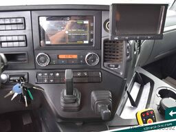 MERCEDES-BENZ Arocs 3653 6x6 Penz Holz kran + Ressenig