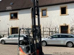 TOYOTA Elektrostapler Frontstapler Traigo48 15 Triplex