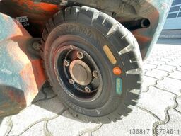 TOYOTA Elektrostapler Frontstapler Traigo48 15 Triplex