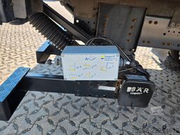 VOLVO FE 320 / Ladebordwand