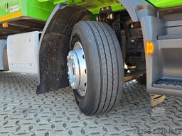 VOLVO FE 320 / Ladebordwand