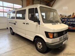 MERCEDES-BENZ 207 D T1 Bremer 9-Sitzer1. Hand!