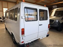 MERCEDES-BENZ 207 D T1 Bremer 9-Sitzer1. Hand!